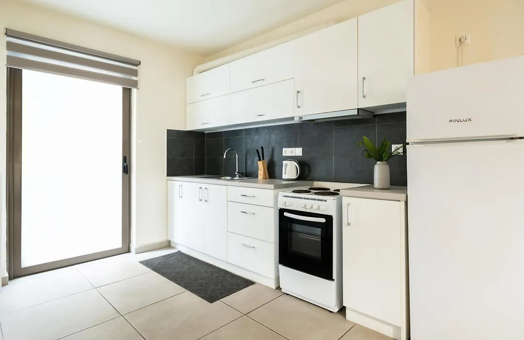 Elysee Apartment 2-1